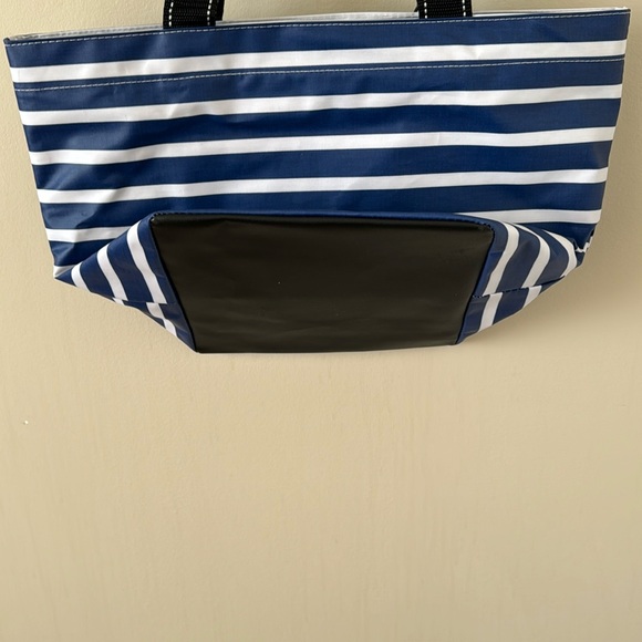 Scout Daytripper Shoulder Bag NWT - Picture 6 of 7